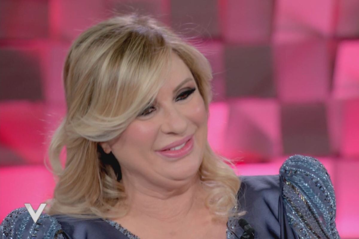 tina cipollari in studio a verissimo