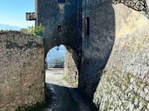 Portico d'ingresso a Boville Ernica