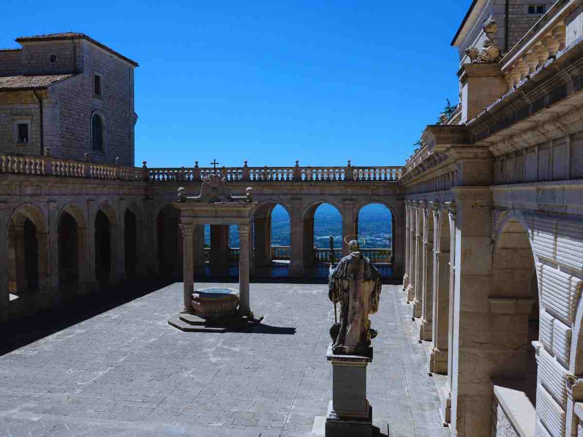 Chiostro Bramante dell'Abbazia di Montecassino