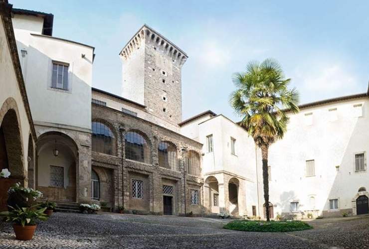 Castello Boncompagni-Viscogliosi